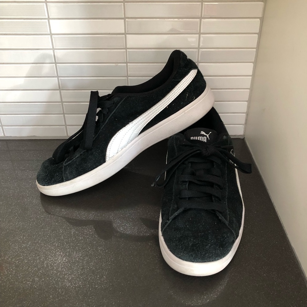 Puma men’s suede Classic sneakers